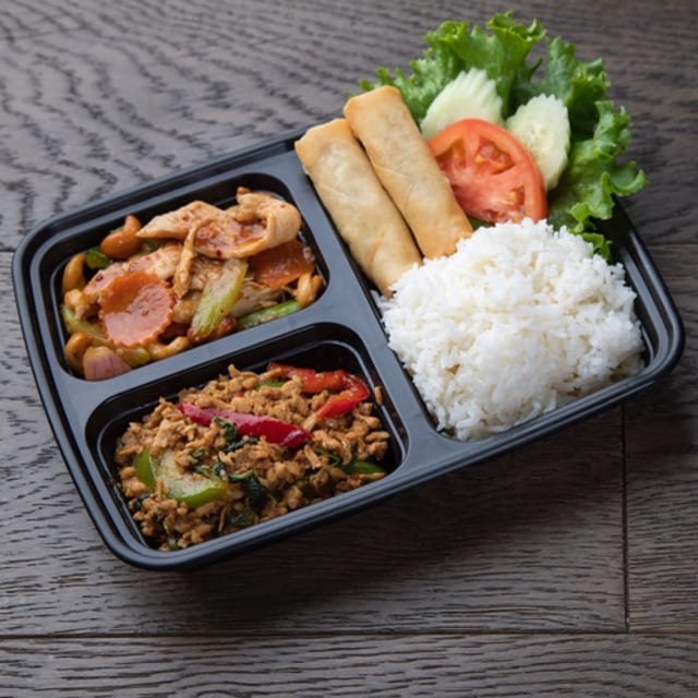 B-Bento 2, Spring roll, Cashew, Thai Basil.
